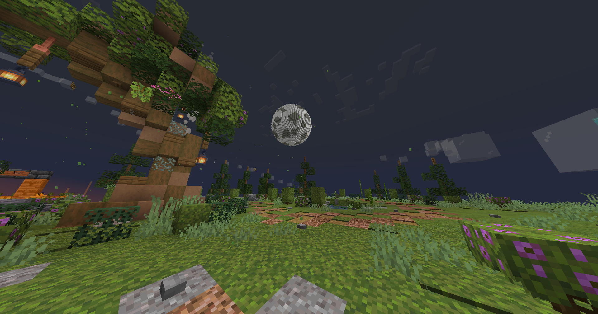 /images/mc-moon.png